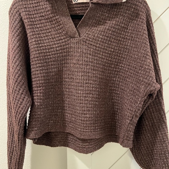 Collared Sweater - Picture 4 of 4